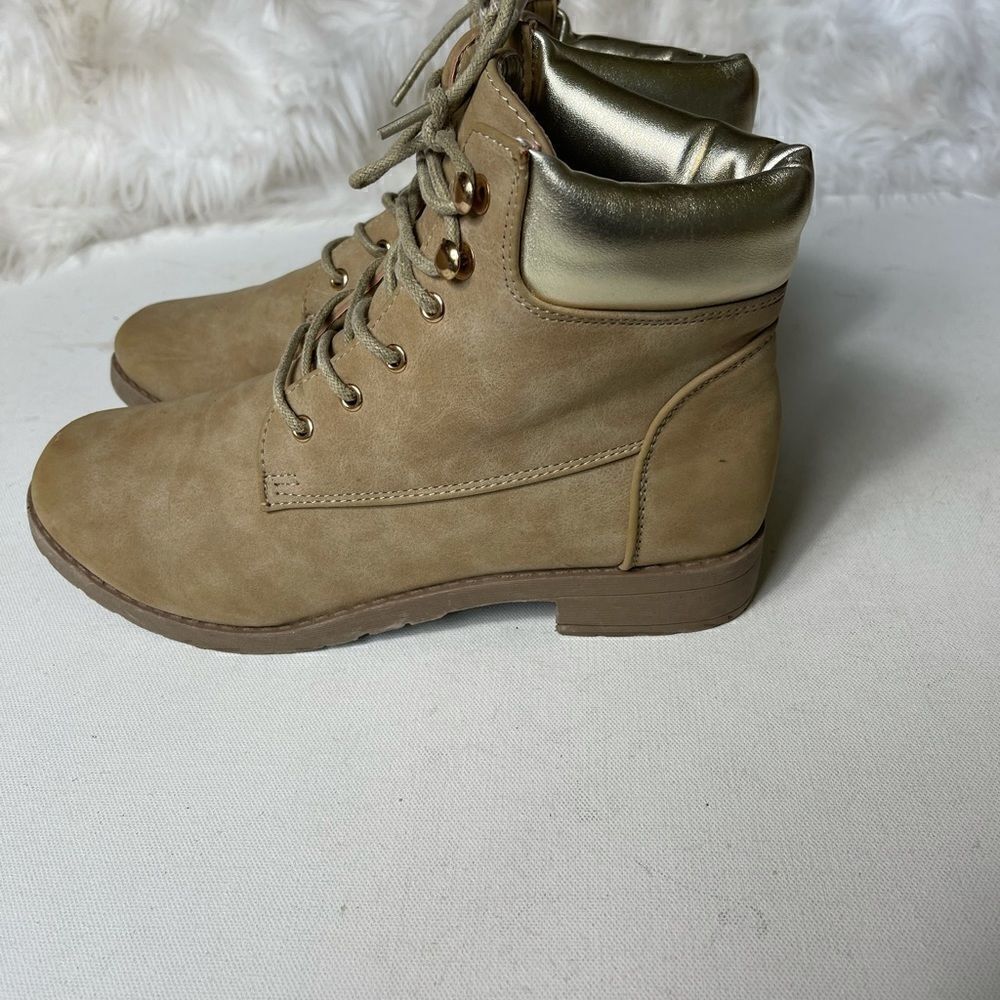 Twisted Timmy-22 women’s faux suede combat boots with gold metallic tri…